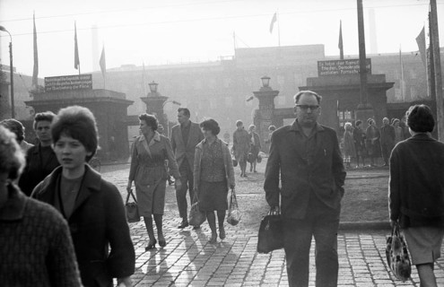The picture was taken between 1965 and 1971 and shows a photographic impression of everyday life in this period of the GDR. . Bitterfeld . Chemical plant . Schicjhtwechsel