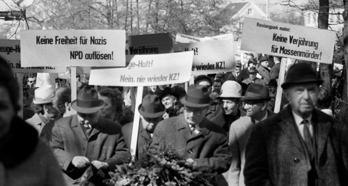 Good Friday 1945 the forest in Rombergpark was a place of crime. The commemoration of the Nazi crimes here on 23. 3. 1967 in Dortmund Bittermark a demonstration against neo-Nazism