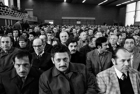 The dismissal of workers at Mannesmann-Werke after a spontaneous strike not led by the union provoked protests by Mannesmann workers in Duisburg and other sites on 7 November 1973 and solidarity from ...