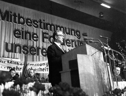 Trade union activities in the years 1965 to 1971 on the subject of co-determination and Montanmitbestimmung in the Ruhr area