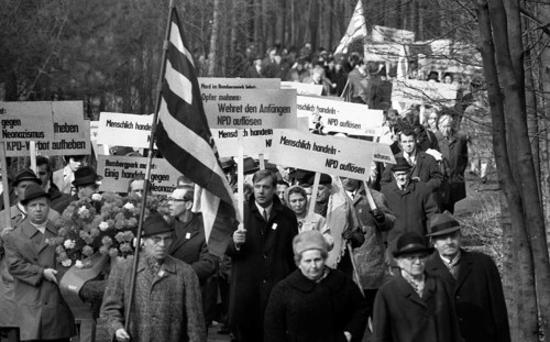 The traditional tribute to murdered Nazi victims on Good Friday 1945 in Rombergpark in Dortmund is also a demonstration