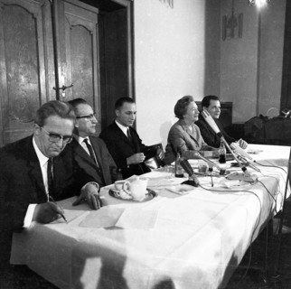 The first press conference of the KPD cadre