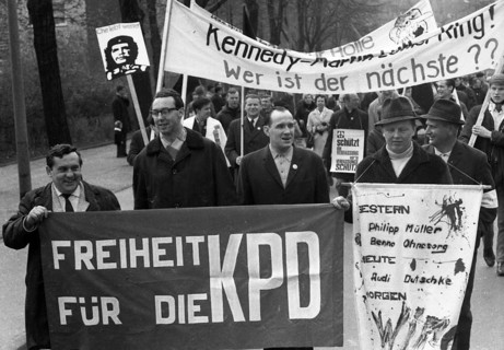 The traditional honouring of Nazi victims in the Bittermark