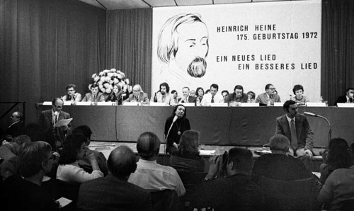 The wishes of the professors and students on the occasion of Heinrich Heine's 175th birthday on 6 June 1972 in Duesseldorf were also addressed to the university that was to bear his name