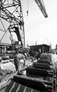 Work at the Port of Hamburg and Howaldtswerke Hamburg