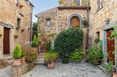 Courtyard with flowerpots