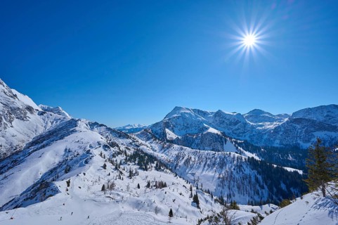Mountain range with Schneibstein mountain in winter