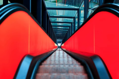 Escalator downwards