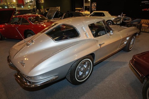 Historic Sports Car Classic Car Chevrolet Corvette C2 Stingray with Split Window split rear window from year 1962 1963