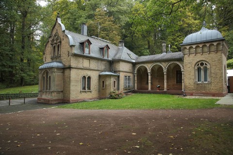Parsonage at the Russian Orthodox cemetery
