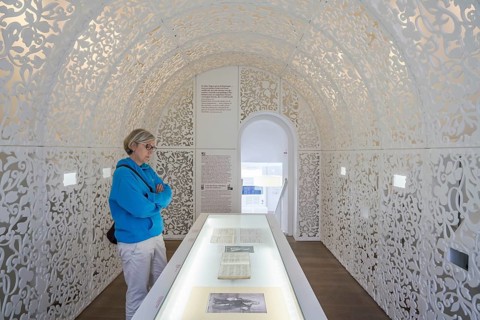 Haendel House