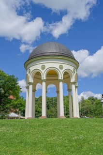 Neroberg Temple