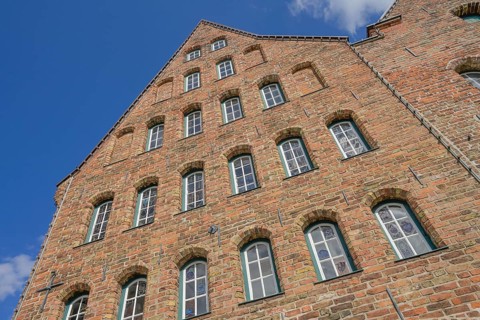 Salt store houses