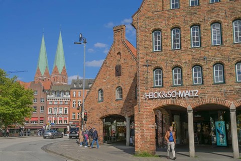Salt store houses