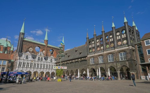 Renaissance dormer