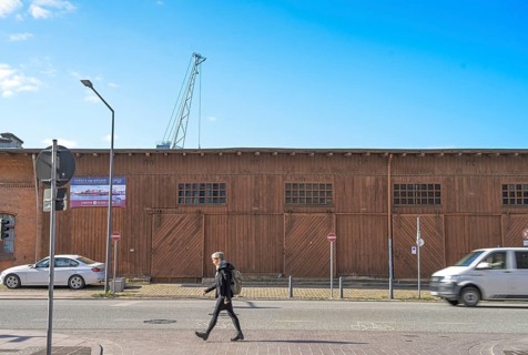 Shed 9