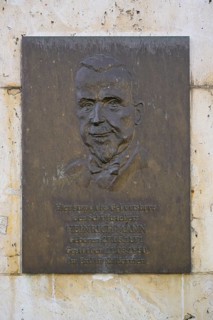 Commemorative plaque