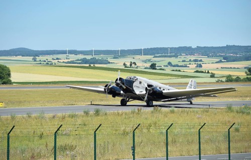Propeller plane