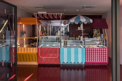 Ice cream parlour in the style of the 1950s