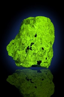 Willemite in UV Light