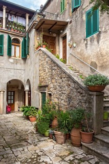 Courtyard with flowerpots
