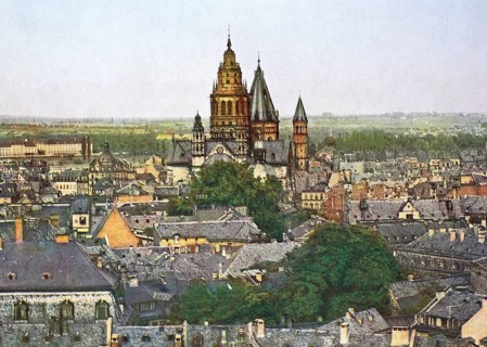 The cathedral and the city of Mainz in 1910