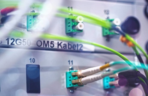 Fibre optic cables stuck in a fibre optic distributor