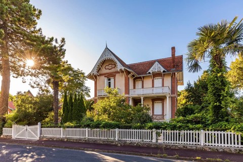 Belle Epoque villa in the Ville d'Hiver