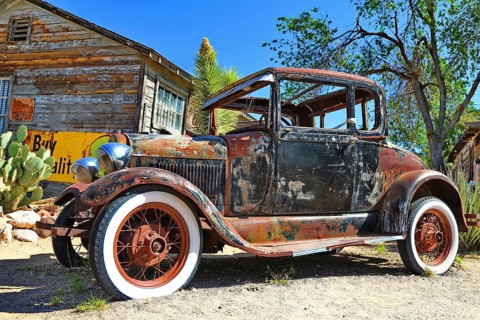 Vintage cars at the Hackberry General Store on historic Route 66. Kingman