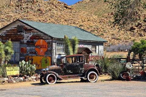 Vintage cars at the Hackberry General Store on historic Route 66. Kingman