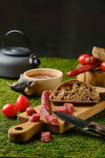 Snack on the moss with dried thin sausage