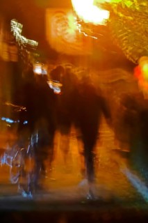 Hustle and bustle in the big city in the pre-Christmas period