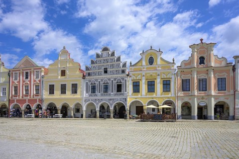 Renaissance and Baroque houses line the Zacharias von Neuhaus Market Square