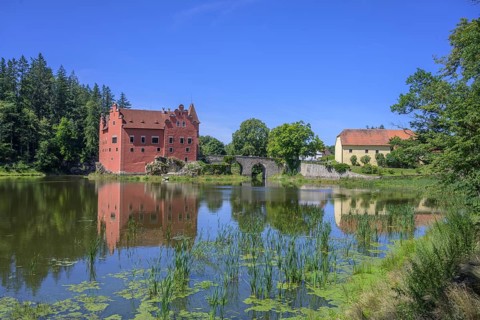 Cervena Lhota Moated Castle