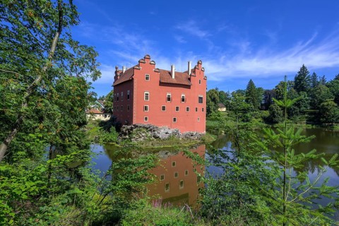 Cervena Lhota Moated Castle