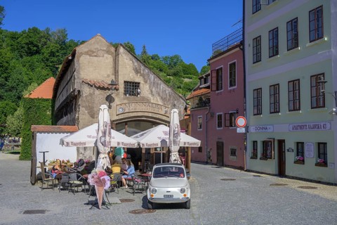 Local with Fiat 500
