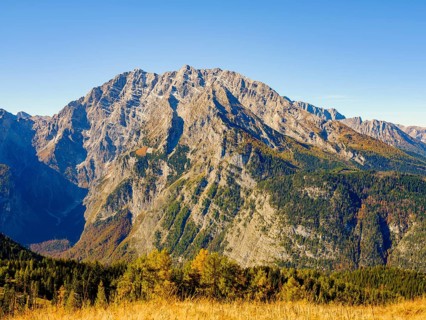 Watzmann with east face in autumn