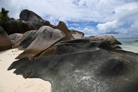 Granite rocks on the beach of Anse Source dArgent