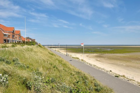 Promenade by the sea in Wittduen