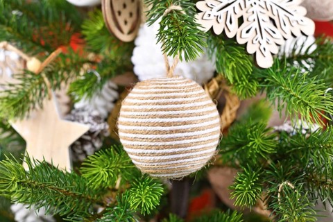 Natural Christmas tree ornament bauble made from beige and white jute rope