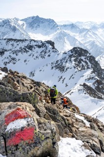 Mountaineers at the summit of the Sulzkogel