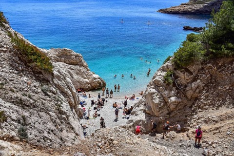 Calanque de l'Erevine on the customs officers' path