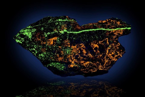 Clinohedrite & Willemite in UV Light