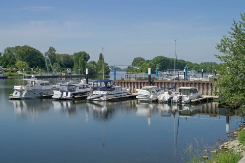 Marina