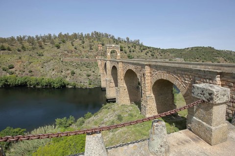 Puente Romano over river Alcantara