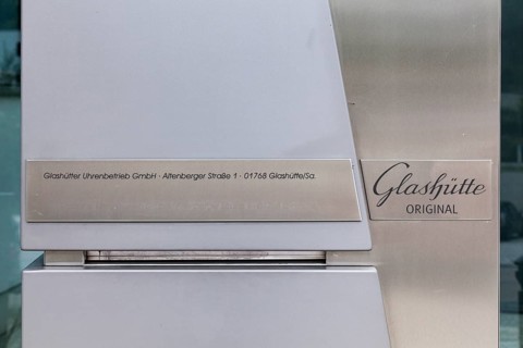 Glashuetter Uhrenbetrieb GmbH is a watch manufactory with the brand: Glashuette ORIGINAL