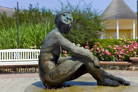 Bronze sculpture in the Concert Garden East of Kuehlungsborn
