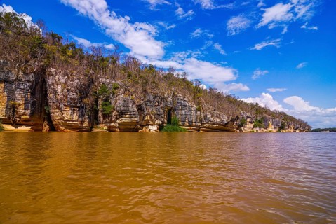 Cliffs on the Tsiribina river