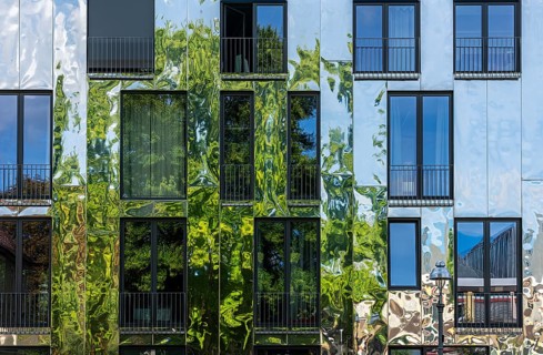 Chromed house facade with mirror effect