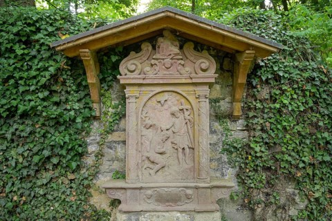 Memorial stone